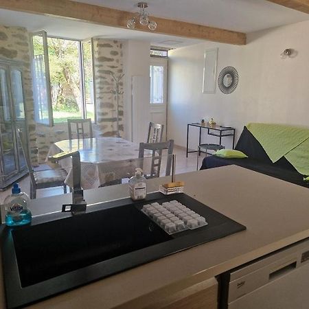 La Glycine Villa Sinsat Buitenkant foto