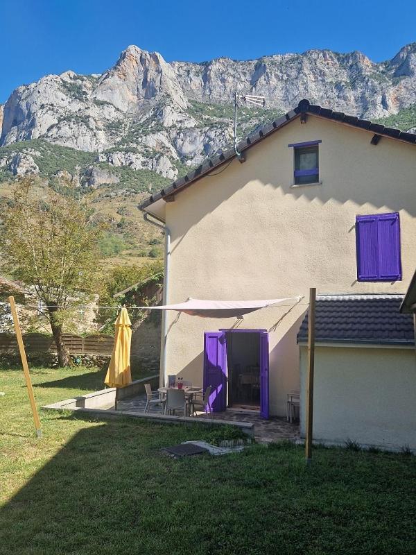 La Glycine Villa Sinsat Buitenkant foto
